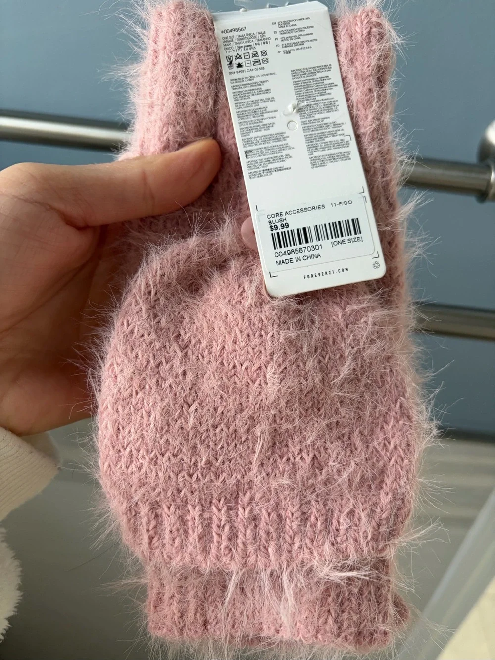 Forever 21 Blush Pink Fuzzy Knit Women's Mittens